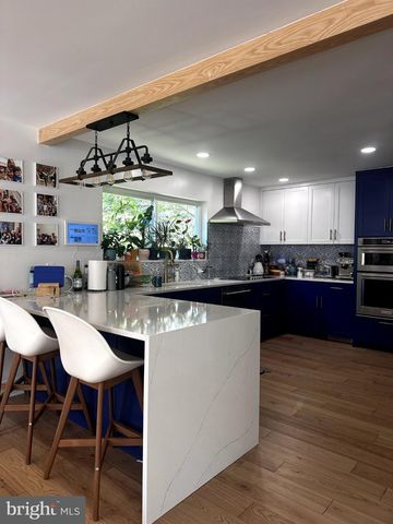 344 N KENSINGTON ST, Arlington, VA 22205