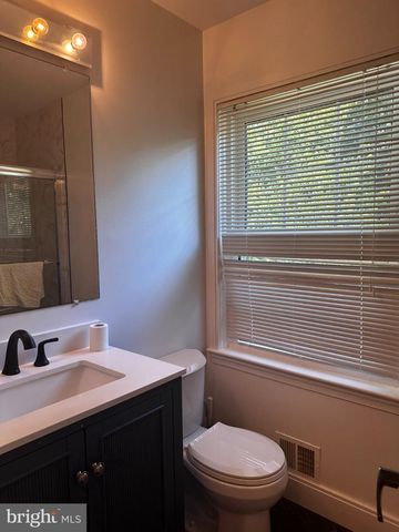 344 N KENSINGTON ST, Arlington, VA 22205