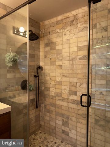 344 N KENSINGTON ST, Arlington, VA 22205