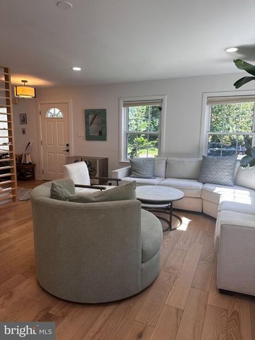 344 N KENSINGTON ST, Arlington, VA 22205