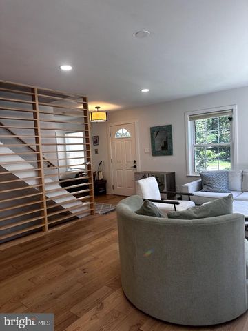 344 N KENSINGTON ST, Arlington, VA 22205