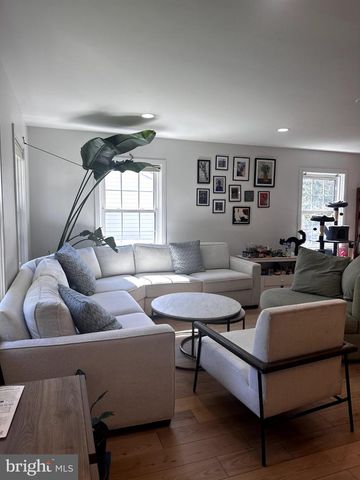 344 N KENSINGTON ST, Arlington, VA 22205
