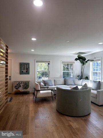 344 N KENSINGTON ST, Arlington, VA 22205