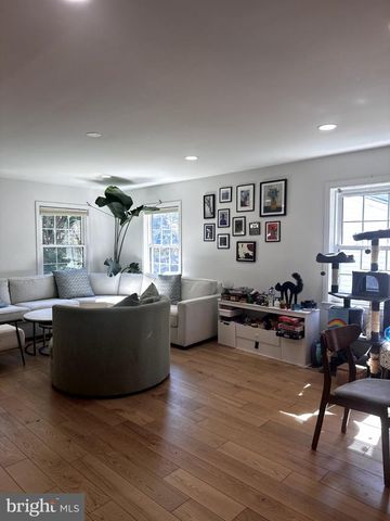344 N KENSINGTON ST, Arlington, VA 22205
