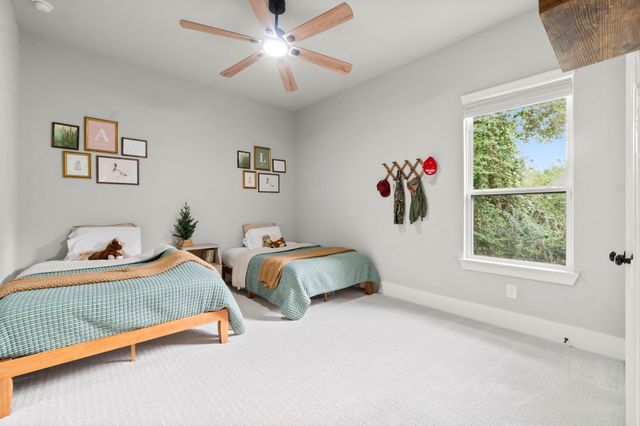 6802 W Bluff Drive, Magnolia, TX 77354