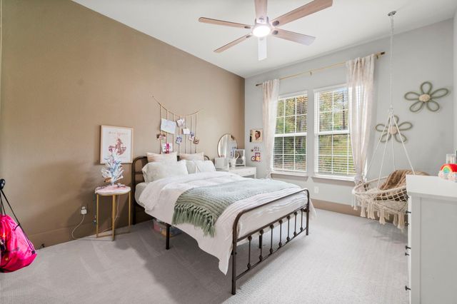 6802 W Bluff Drive, Magnolia, TX 77354