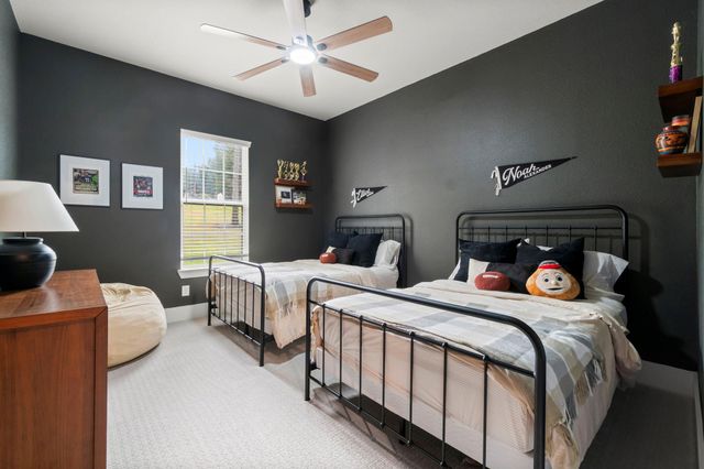 6802 W Bluff Drive, Magnolia, TX 77354