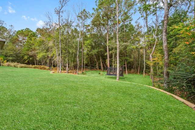 6802 W Bluff Drive, Magnolia, TX 77354