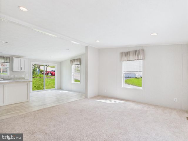 119 CHESTNUT HILL DR, York, PA 17408