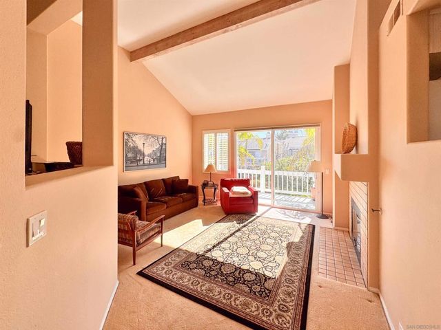 8585 Via Mallorca 4, La Jolla, CA 92037