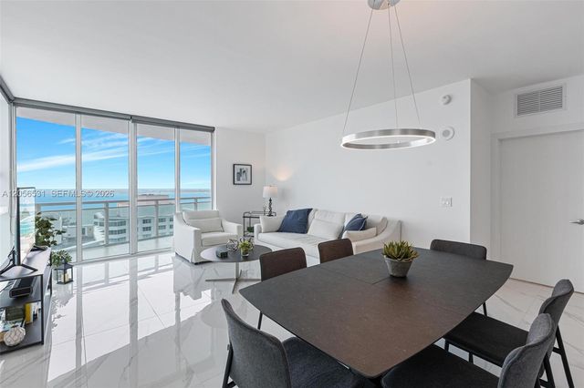 950 Brickell Bay Drive 2210, Miami, FL 33131