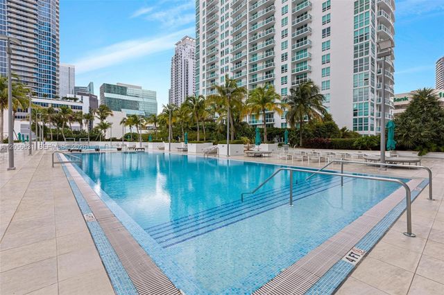 950 Brickell Bay Drive 2210, Miami, FL 33131