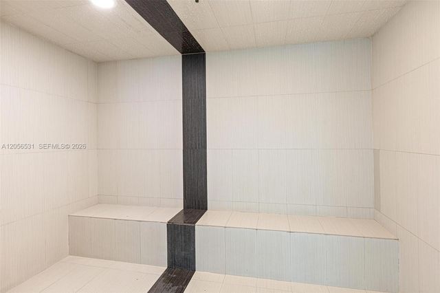 950 Brickell Bay Drive 2210, Miami, FL 33131