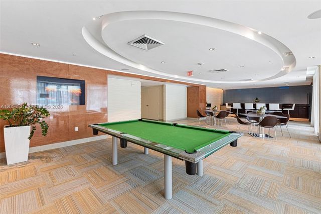 950 Brickell Bay Drive 2210, Miami, FL 33131