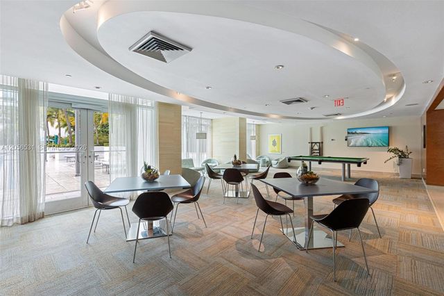 950 Brickell Bay Drive 2210, Miami, FL 33131