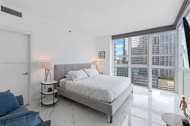 950 Brickell Bay Drive 2210, Miami, FL 33131