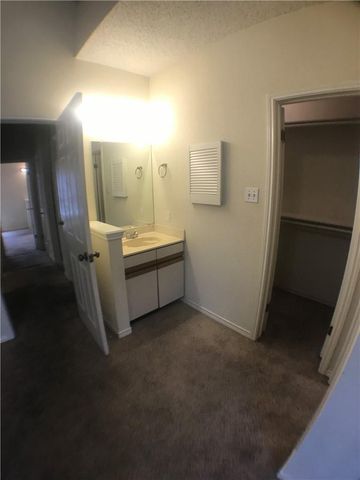706 W 24th ST 209, Austin, TX 78705