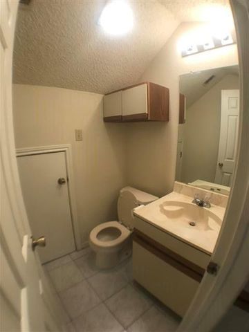 706 W 24th ST 209, Austin, TX 78705