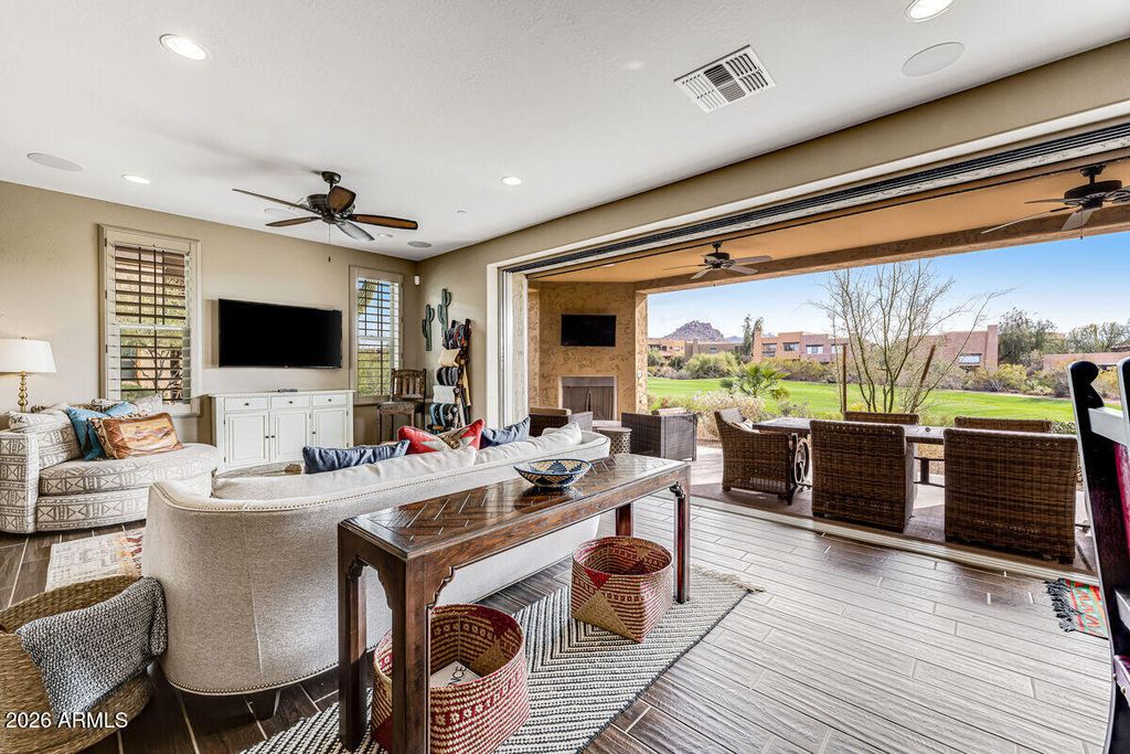 10260 E WHITE FEATHER Lane 1040, Scottsdale, AZ 85262