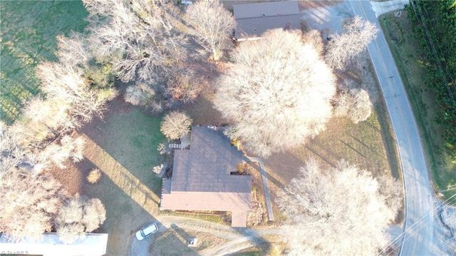 112 Balcony Lane, Mount Airy, NC 27030