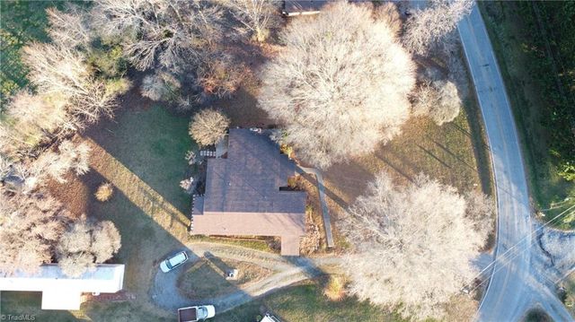 112 Balcony Lane, Mount Airy, NC 27030