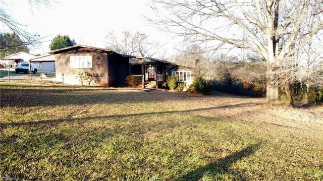 112 Balcony Lane, Mount Airy, NC 27030