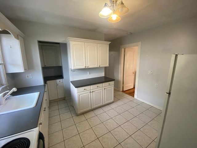 138 North St, Somerville, MA 02144