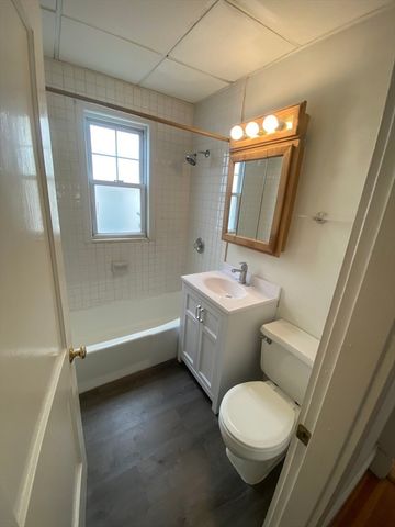 138 North St, Somerville, MA 02144