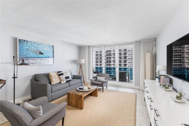 102 24th Street 1013, Miami Beach, FL 33139