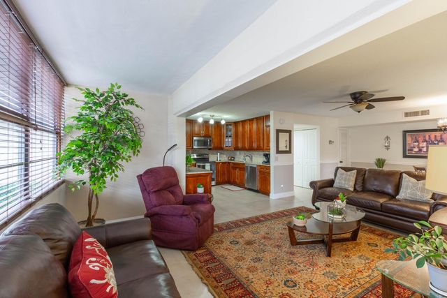 154 Capri D, Delray Beach, FL 33484