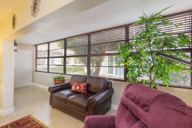 154 Capri D, Delray Beach, FL 33484