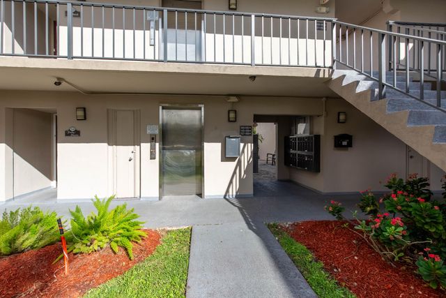 154 Capri D, Delray Beach, FL 33484