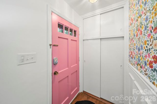 2431 Arnold Drive, Charlotte, NC 28205