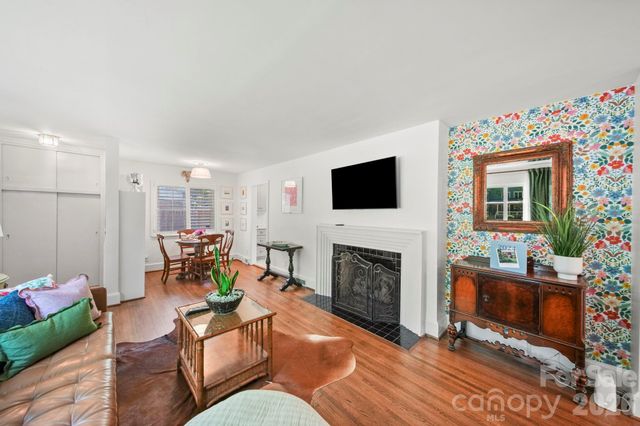 2431 Arnold Drive, Charlotte, NC 28205