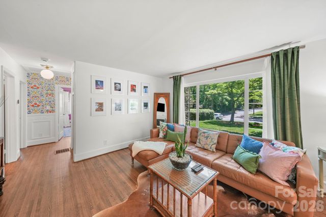 2431 Arnold Drive, Charlotte, NC 28205