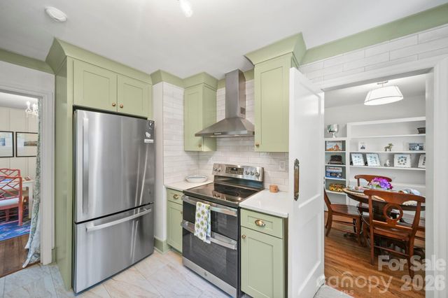 2431 Arnold Drive, Charlotte, NC 28205