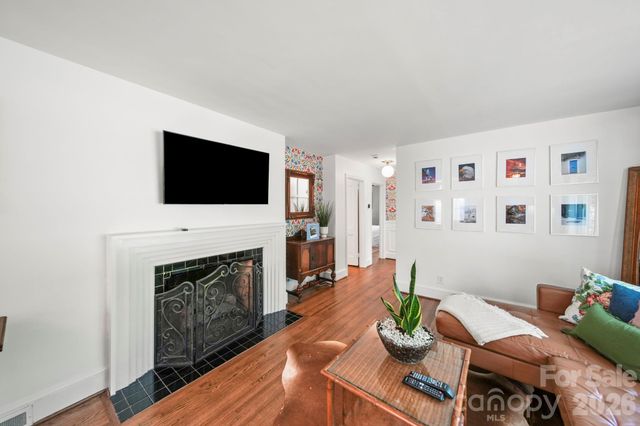 2431 Arnold Drive, Charlotte, NC 28205