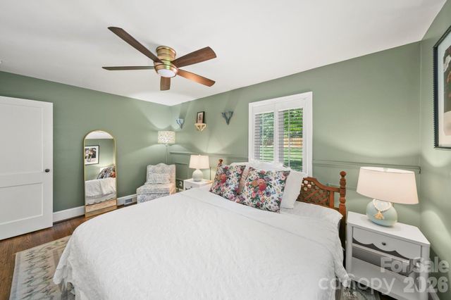 2431 Arnold Drive, Charlotte, NC 28205