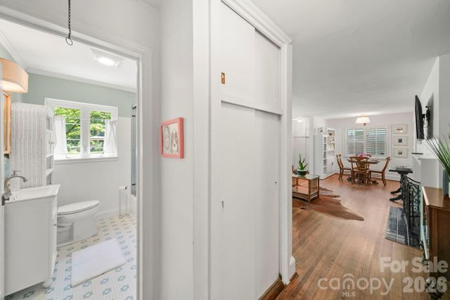 2431 Arnold Drive, Charlotte, NC 28205