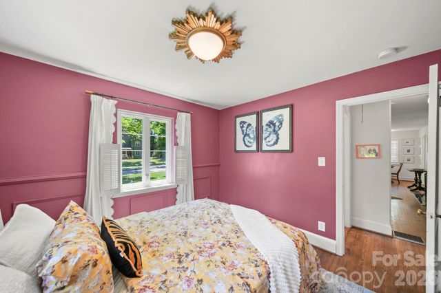 2431 Arnold Drive, Charlotte, NC 28205