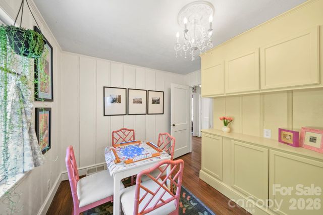 2431 Arnold Drive, Charlotte, NC 28205