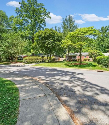 2431 Arnold Drive, Charlotte, NC 28205