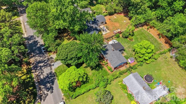 2431 Arnold Drive, Charlotte, NC 28205