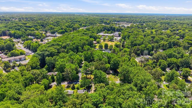 2431 Arnold Drive, Charlotte, NC 28205