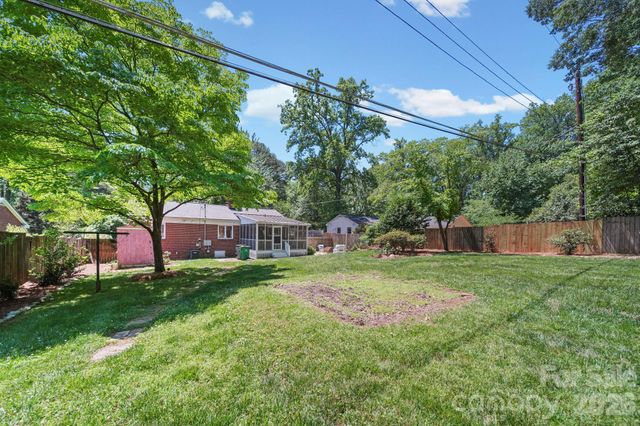 2431 Arnold Drive, Charlotte, NC 28205