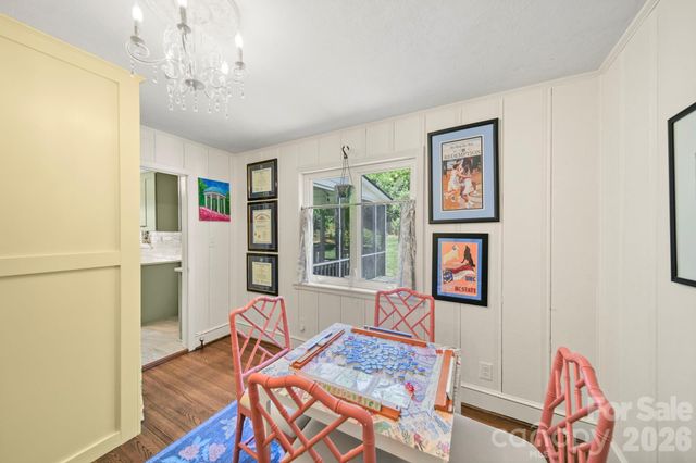 2431 Arnold Drive, Charlotte, NC 28205