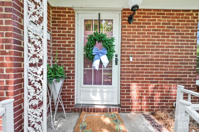 2431 Arnold Drive, Charlotte, NC 28205