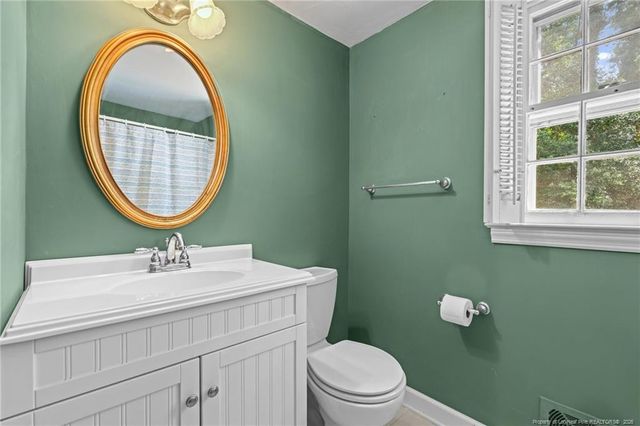 511 Maplewood Drive, Sanford, NC 27330