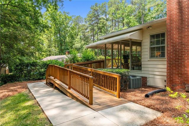 511 Maplewood Drive, Sanford, NC 27330