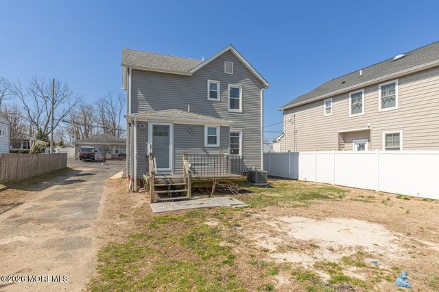 25 Howland Place, Long Branch, NJ 07740